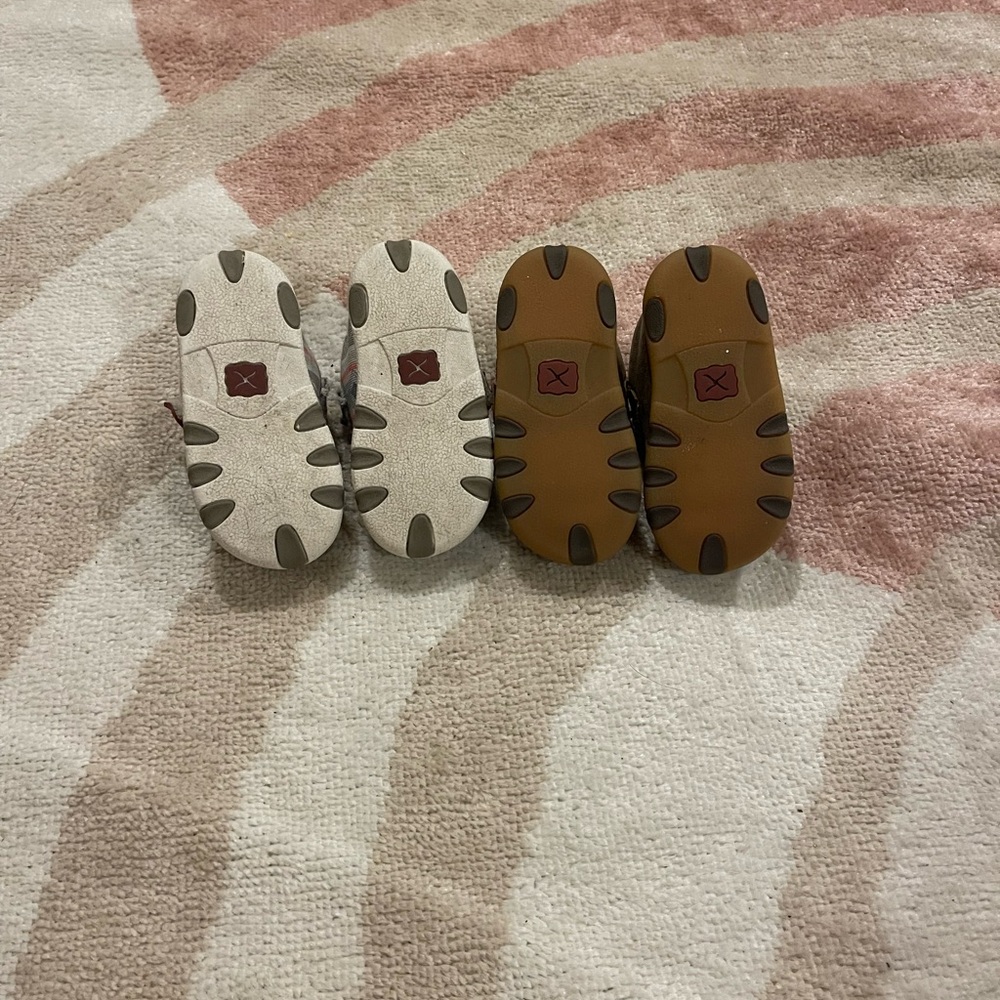 Toddler girls 6 Twisted X shoes. Price is for both - Picture 2 of 5